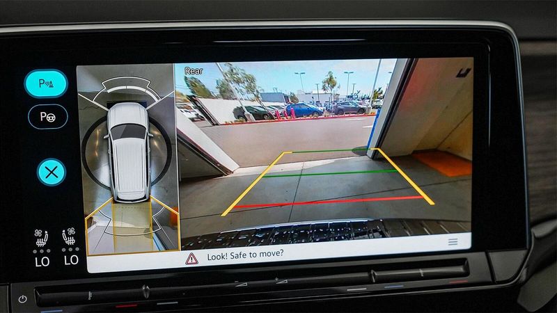 New 2025 Volkswagen Atlas 2.0T SEL Premium R-LineImage 24