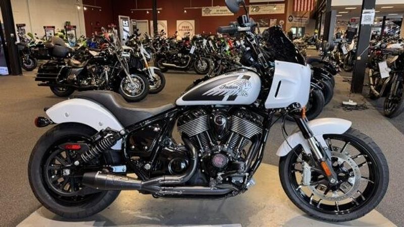 2024 INDIAN MOTORCYCLE Sport Chief