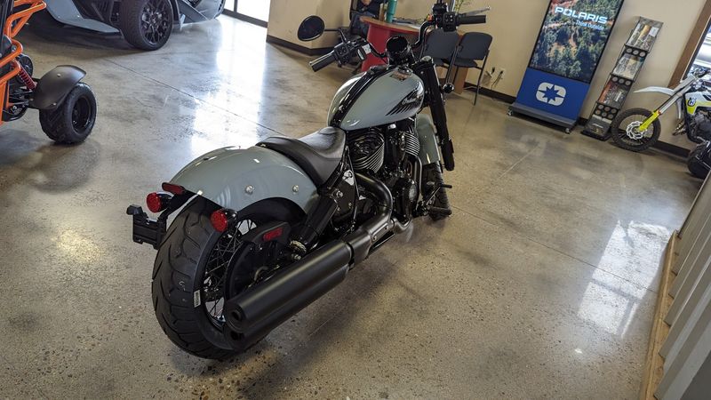 2024 INDIAN MOTORCYCLE CHIEF BOBBER DH STORM GRAY 49ST Dark HorseImage 7