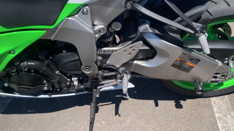 Used 2024 Kawasaki Ninja ZX-6R ABS Image 3