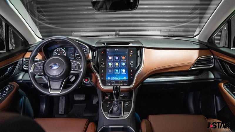 2022 Subaru Outback Touring photo 20