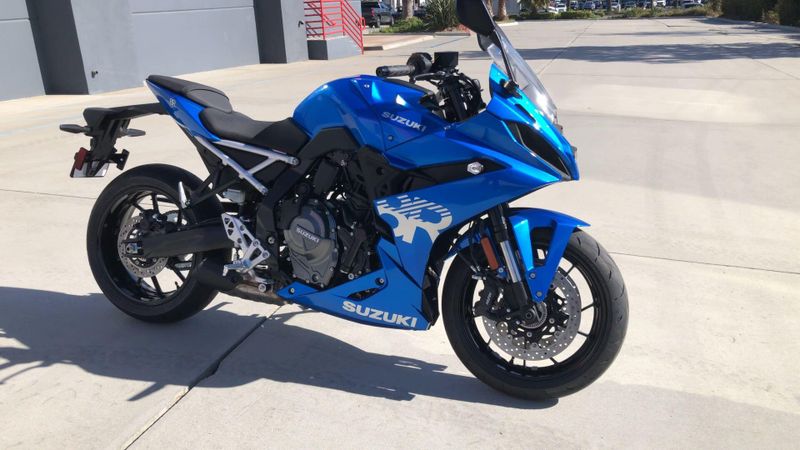 New 2026 Suzuki GSX-8R Image 2