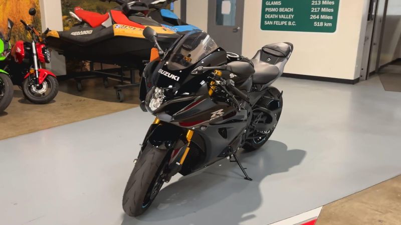 Used 2024 Suzuki GSX-R1000R CA Image 9