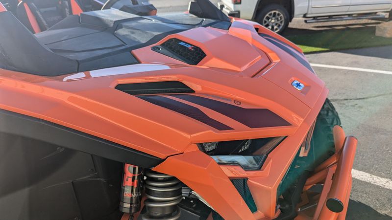 2025 Polaris RZR PRO R 4 FACTORY ARMORED LIMITED EDITION ORANGE BURSTMATTE MARMALADE ORANGEImage 9