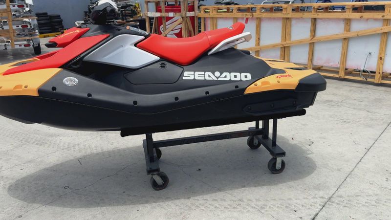 New 2026 Sea-Doo SPARK FOR 2 60 Image 9