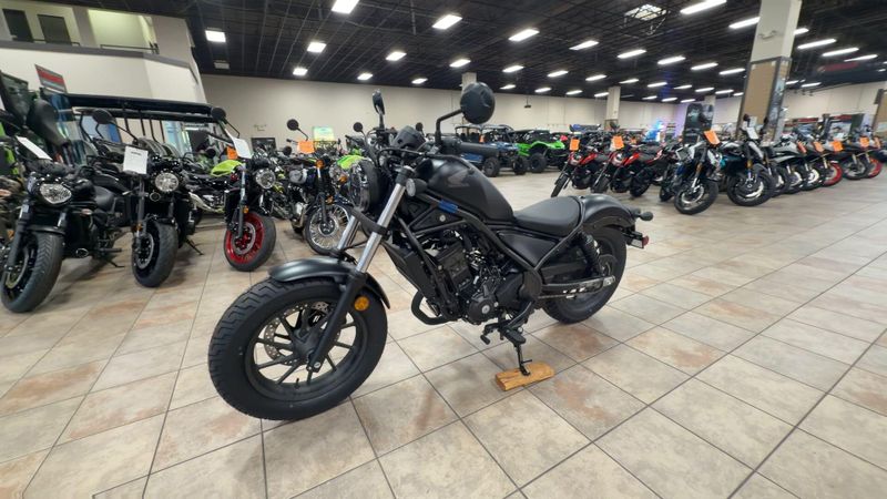New 2026 Honda REBEL 300 E-CLUTCH Image 5