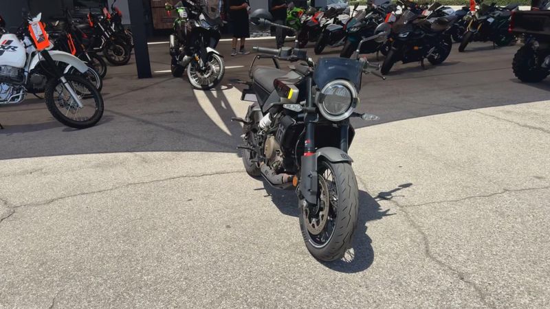 Used 2024 Husqvarna SVARTPILEN 401 Image 3