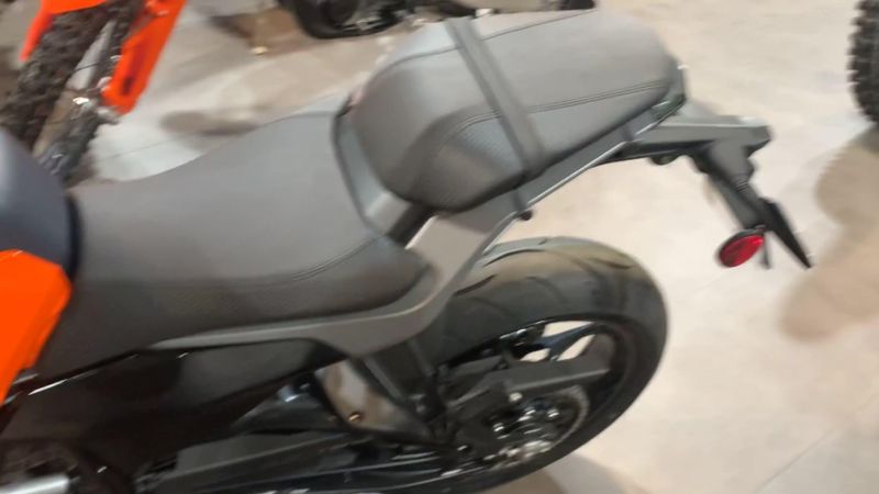 New 2024 KTM 250 DUKE Image 6