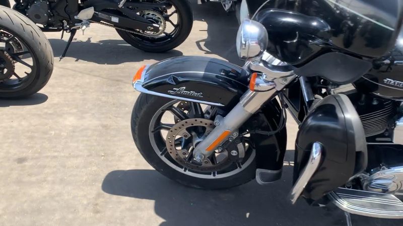 Used 2014 Harley-Davidson Electra Glide Ultra Limited Image 8