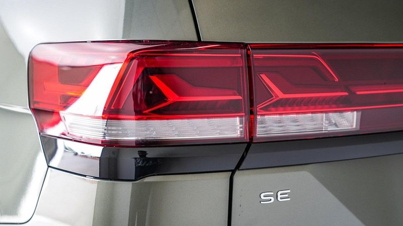 New 2025 Volkswagen Atlas 2.0T Peak EditionImage 9