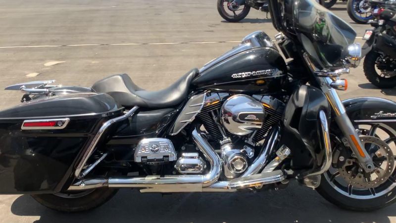Used 2014 Harley-Davidson Electra Glide Ultra Limited Image 5
