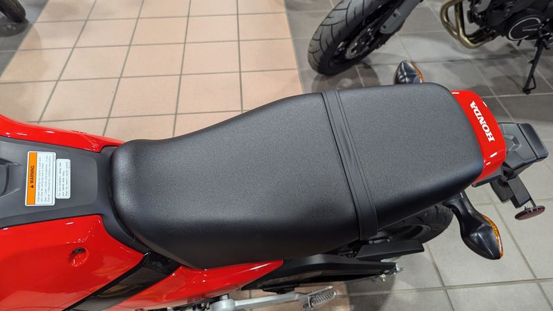 2025 Honda GROM BASE CHERRY REDImage 10