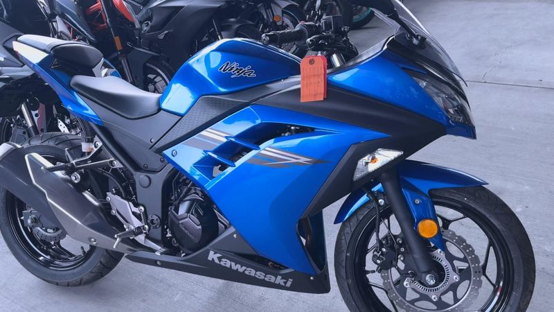 Used 2017 Kawasaki Ninja 300 ABS Image 6