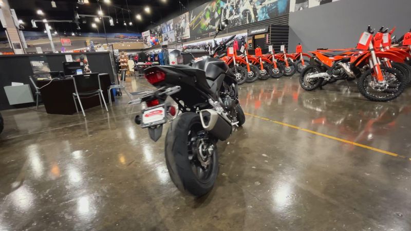 New 2025 Honda CB750 HORNET Image 8