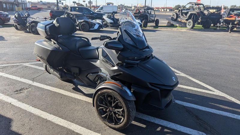 2022 Can-Am SPYDER RT BASEImage 2