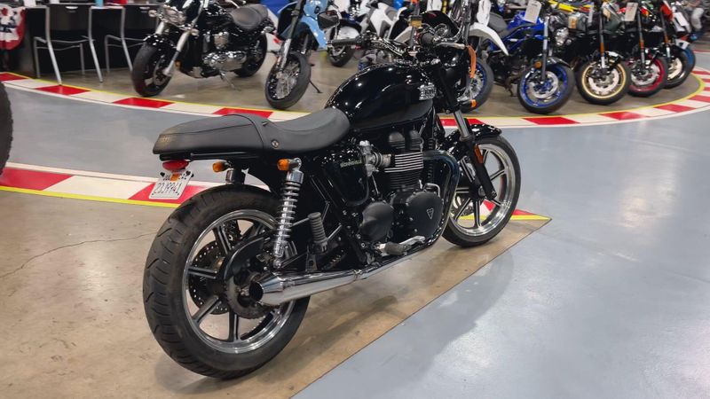 Used 2013 Triumph Bonneville A2 Image 4