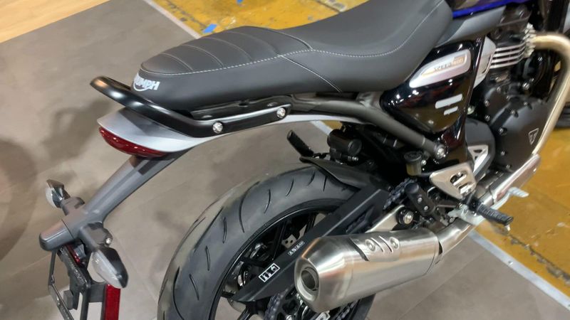 New 2025 Triumph SPEED 400 Image 2