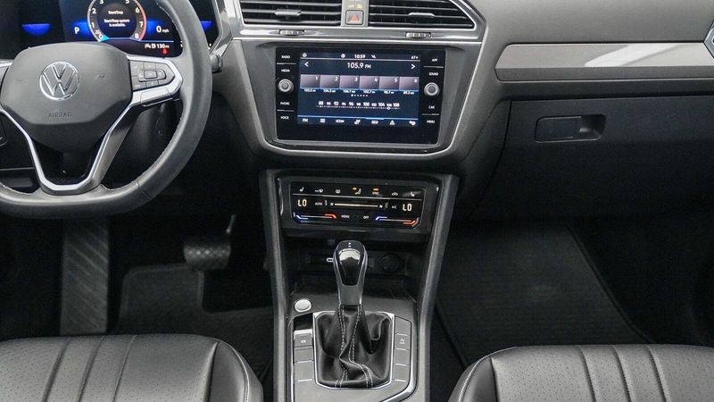 2022 Volkswagen Tiguan 2.0T SEImage 13