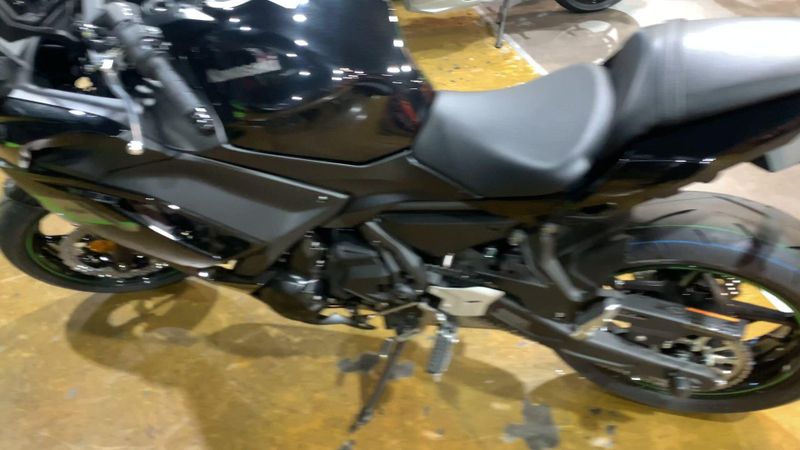 2025 Kawasaki NINJA 650 Image 4