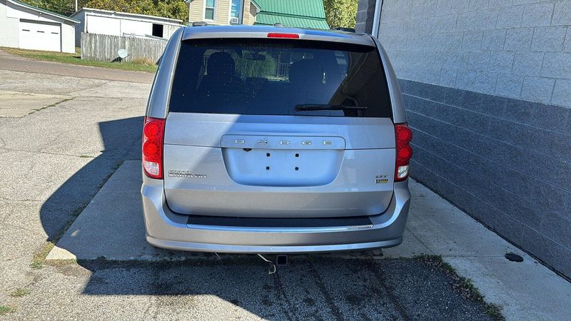 2017 Dodge Grand Caravan GT photo 4