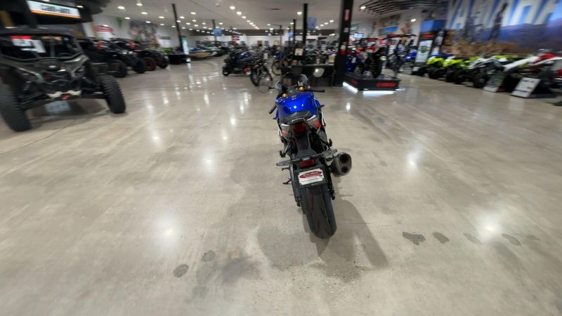 New 2027 Suzuki GSX-R1000R 40TH ANNIVERSARY EDITION Image 3