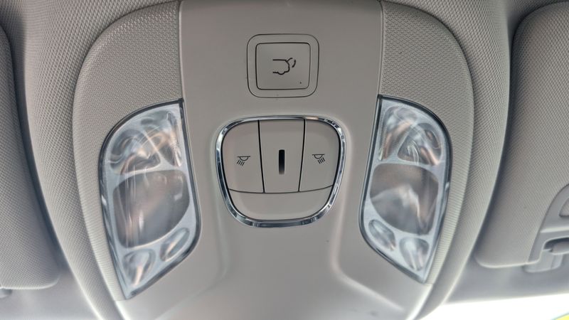 Used 2022 Jeep Compass LatitudeImage 25