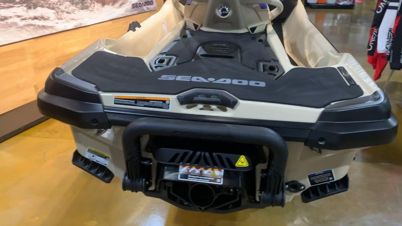 2025 Sea-Doo WAKE PRO 230 (SOUND SYSTEM) Image 6