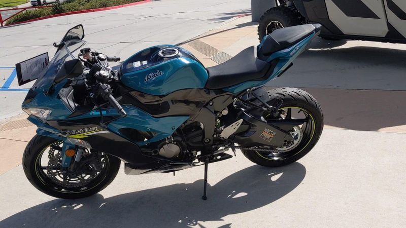 Used 2021 Kawasaki NINJA ZX-6R ABS Image 5