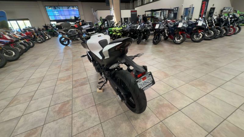 Used 2024 CFMOTO 450NK Image 7