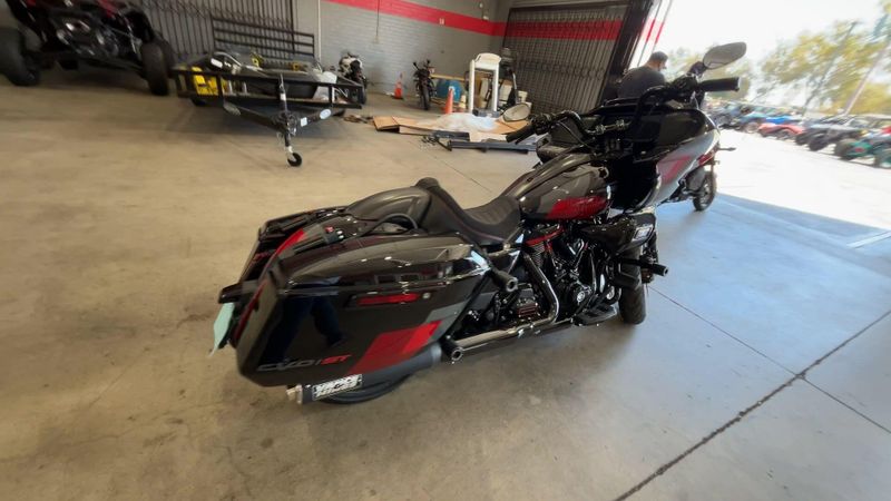 Used 2025 Harley-Davidson ROAD GILDE CVO ST Image 8