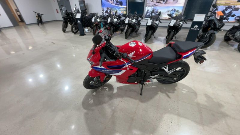 New 2026 Honda CBR500R ABS Image 2