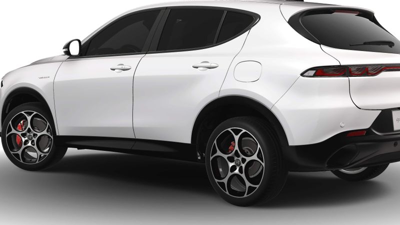 2025 Alfa Romeo Tonale Hybrid EawdImage 2