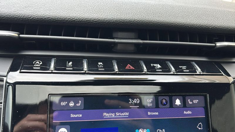 Used 2023 Jeep Grand Cherokee AltitudeImage 12