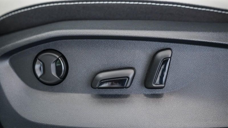 New 2025 Volkswagen Taos 1.5T SEImage 22