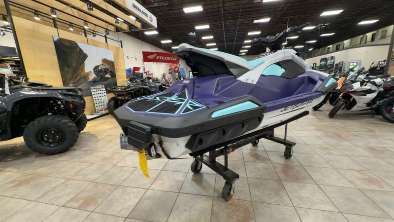 New 2025 Yamaha JETBLASTER LTD Image 9