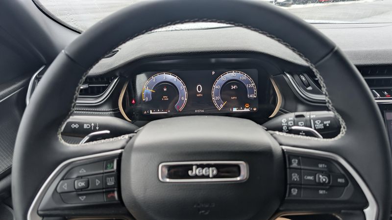 New 2025 Jeep Grand Cherokee Laredo 4x4Image 18