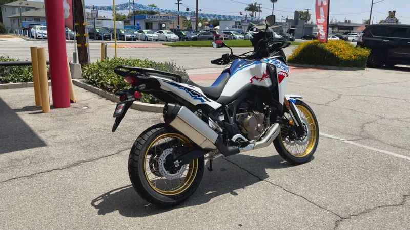 New 2026 Honda AFRICA TWIN DCT Image 8