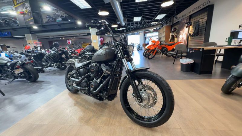 Used 2019 Harley-Davidson SOFTAIL STREET BOB Image 2