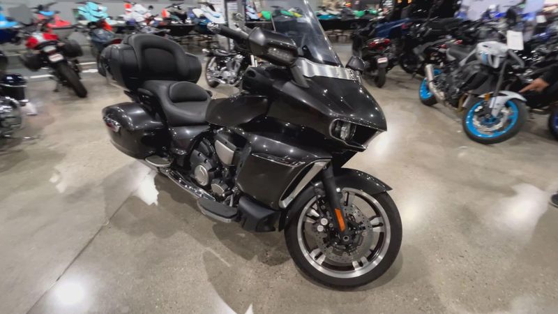 Used 2018 Yamaha Star Venture Image 2