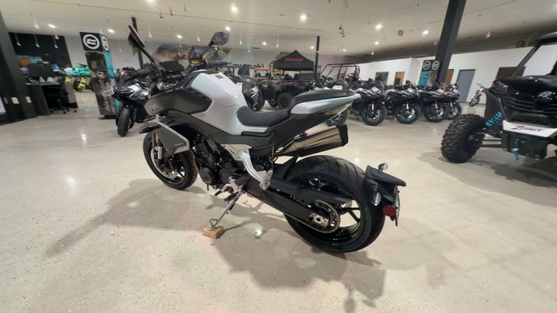 New 2026 CFMOTO 800NK Image 8