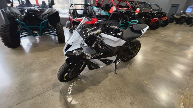 2013 Kawasaki NINJA ZX10R Image 4