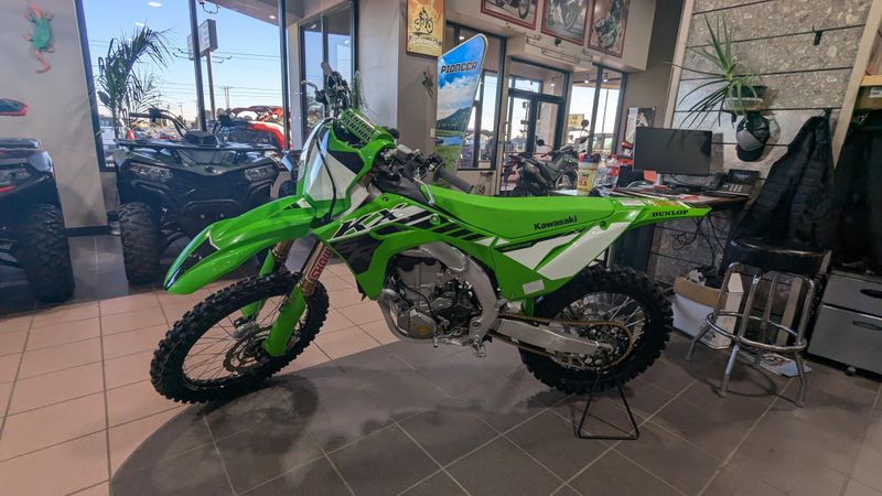 2025 Kawasaki KX450SR LIME GREEN Image 3