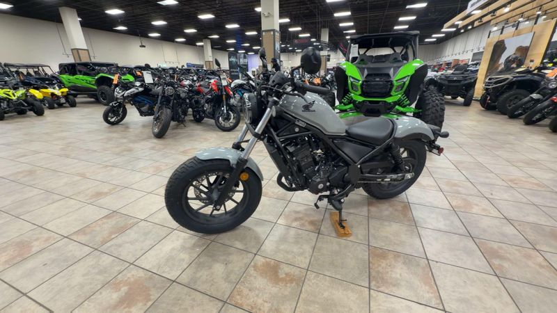 New 2026 Honda REBEL 300 E-CLUTCH Image 5