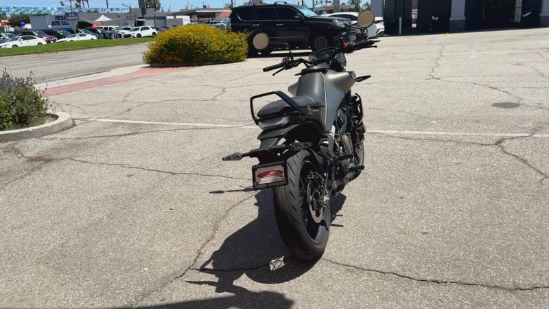 Used 2024 Husqvarna SVARTPILEN 401 Image 8