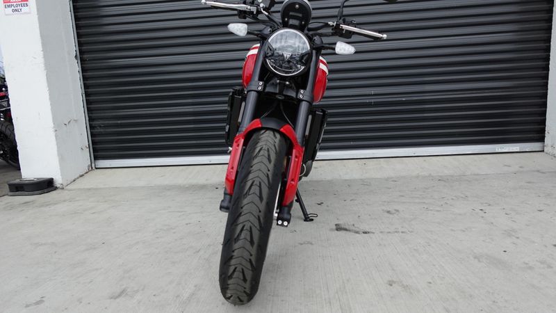 New 2025 Triumph Trident 660 