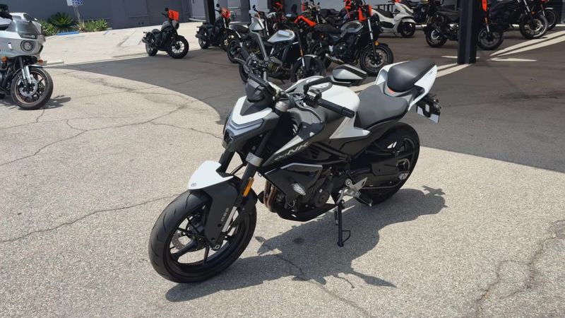 New 2026 CFMOTO 450NK Image 4
