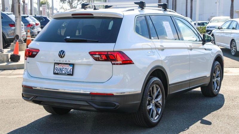 2023 Volkswagen Tiguan 2.0T SEImage 5