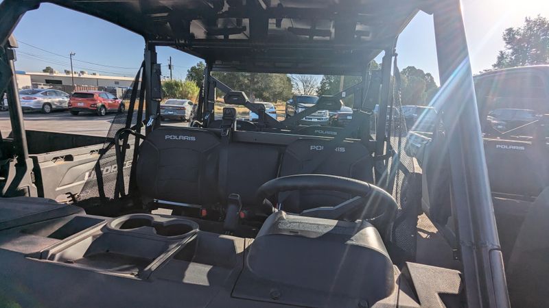 2025 POLARIS RANGER CREW XP 1000 PREMIUM STEALTH GRAY in a STEALTH GRAY exterior color. Family PowerSports (877) 886-1997 familypowersports.com 