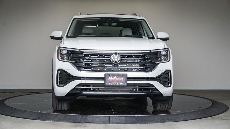 2025 Volkswagen Atlas 2.0T SEL Premium R-LineImage 6