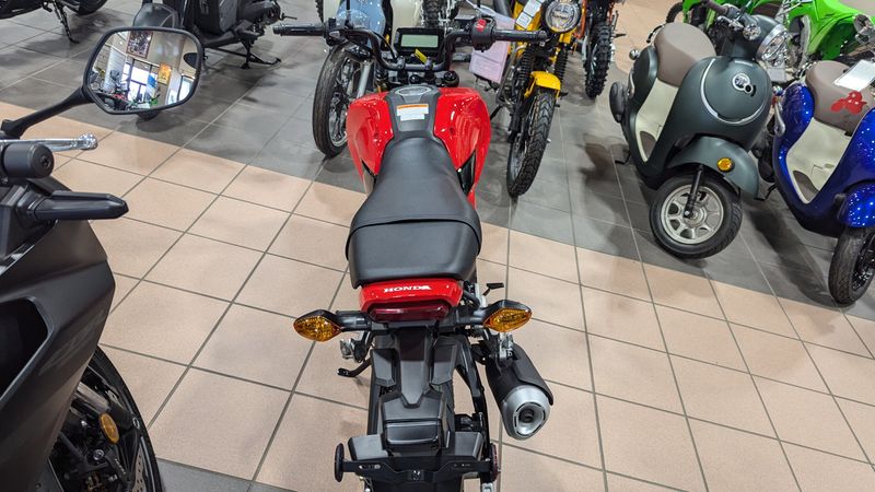 2025 Honda GROM BASE CHERRY REDImage 7